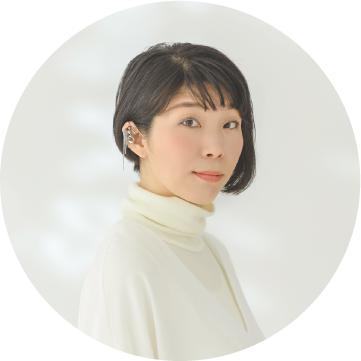 研究員 / 桐村里紗